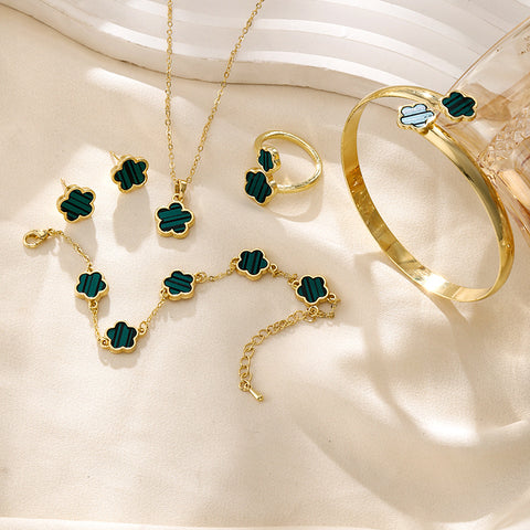 GoldWish™ | Juego De 5 Pulseras De La Suerte Con Cinco Hojas Y Flores Para Mujer, Con Dije De Trébol Acrílico Chapado En Oro 14k, Collar, Anillo Y Pendientes 🛒🔥🎁 |Envío GRATIS - 40% DE DESCUENTO|