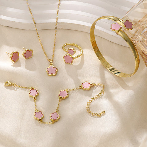 GoldWish™ | Juego De 5 Pulseras De La Suerte Con Cinco Hojas Y Flores Para Mujer, Con Dije De Trébol Acrílico Chapado En Oro 14k, Collar, Anillo Y Pendientes 🛒🔥🎁 |Envío GRATIS - 40% DE DESCUENTO|